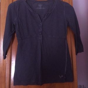Quarter length sleeve shirt