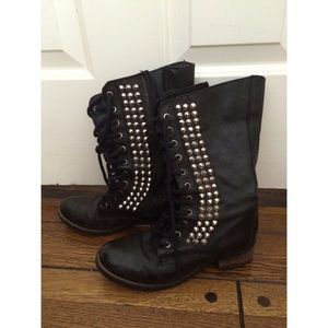 Steve Madden stud ankle combat  boots size 7