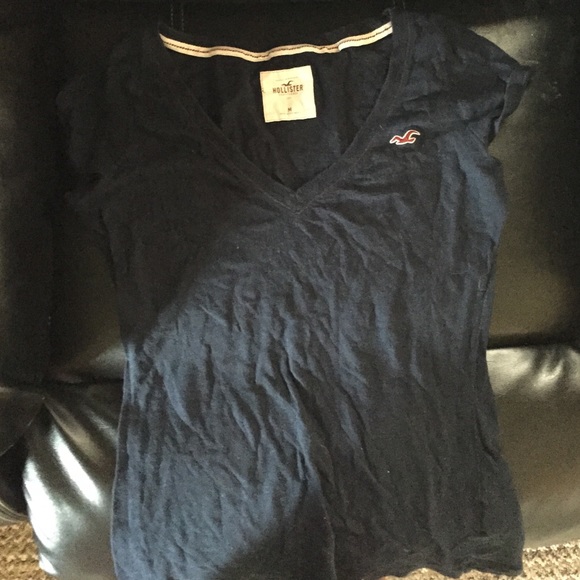 Hollister V neck size M