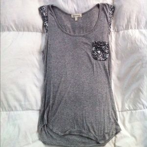 Gray top with sequin pocket and sleeves