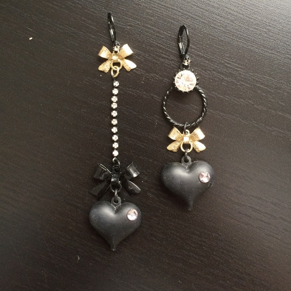 Betsey Johnson mis-matched Black & Gold Earrings