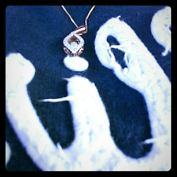 Rose gold diamonds in motion necklace