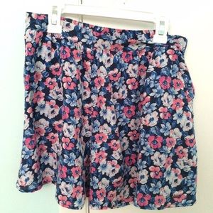 hollister floral shorts
