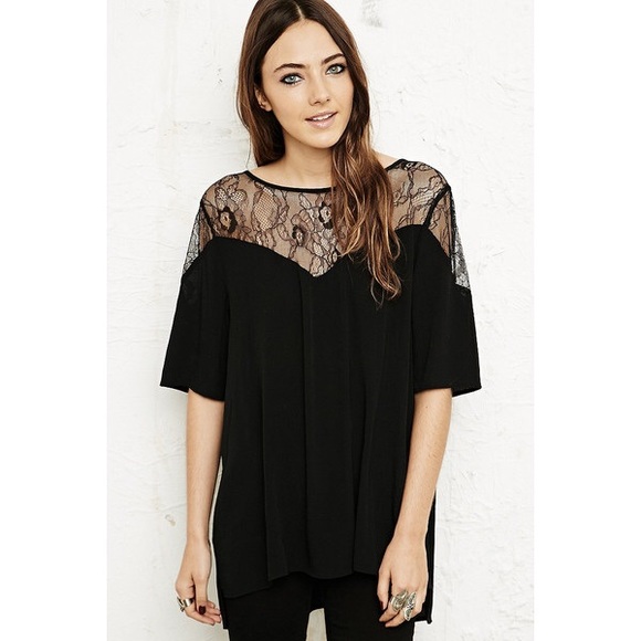 Staring at Stars UO Grunge Lace Tunic