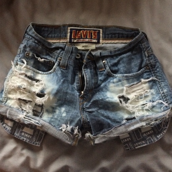 Levi's high waisted shorts