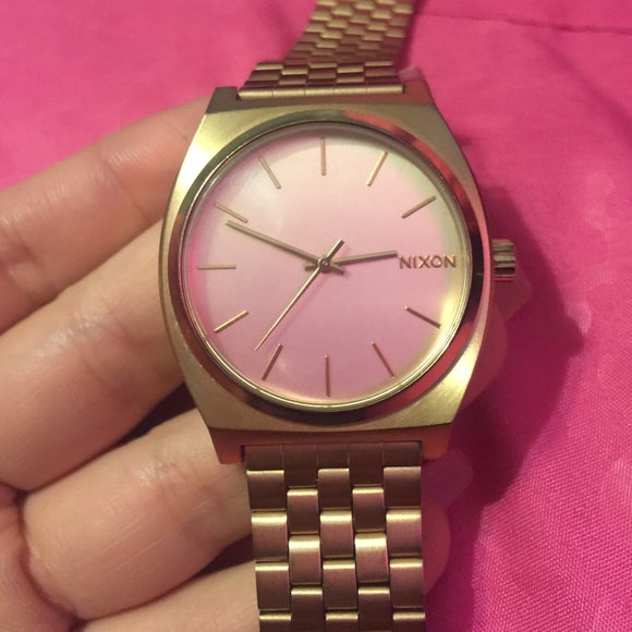 Nikon watch - Picture 1 of 2