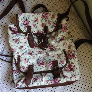 🌸 floral backpack 🌸