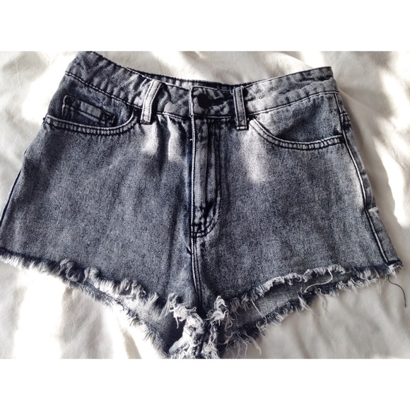 Gray High-wasted BDG Shorts