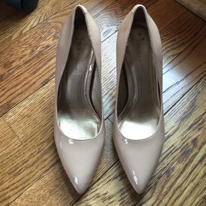 BCBGeneration nude heels size 5 1/2