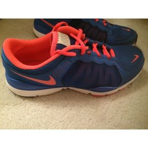 Nike Flex Tennis Shoes