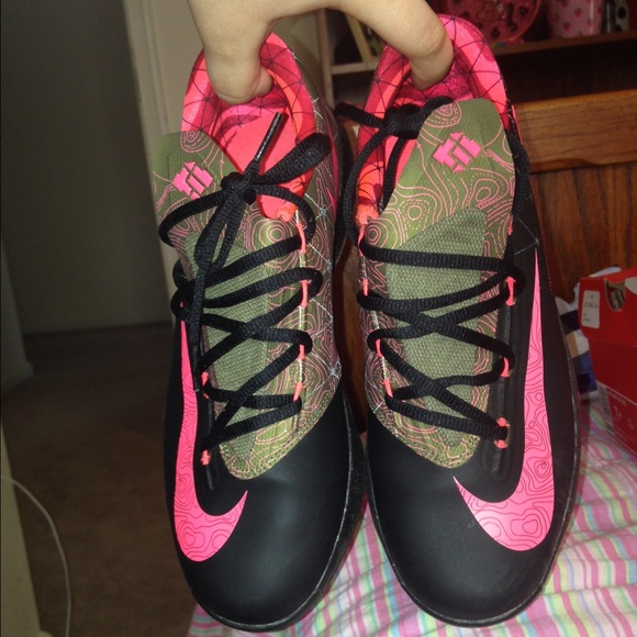 Meteorology KD 6s🌋 Youth size 7