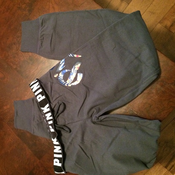 PINK Victoria's Secret Pants - PINK GYM PANT