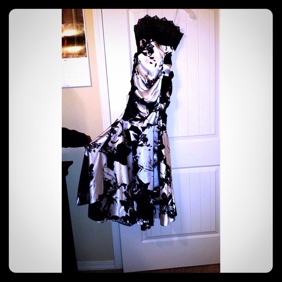 Prom Dress - Picture 1 of 4
