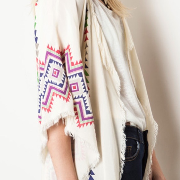 Cream Kimono - Picture 3 of 4