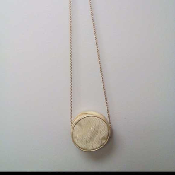 Sold!!! Givenchy gold designer cross body pouch - Picture 3 of 3