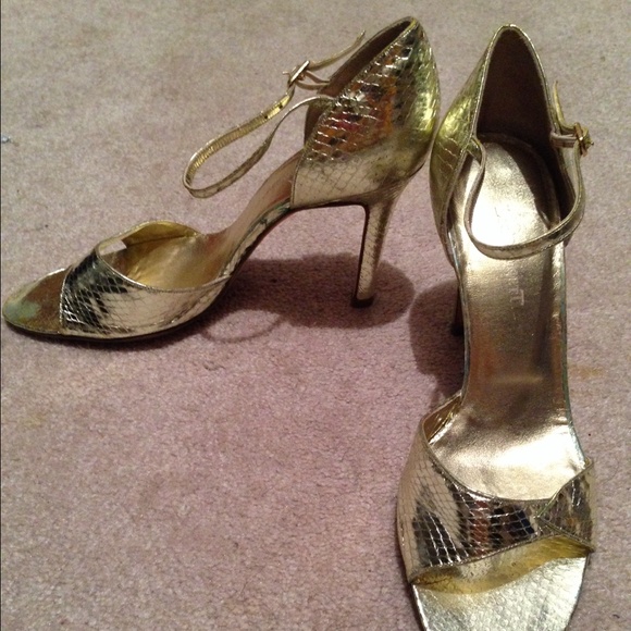 L.K. Bennett Shoes - L.K. Bennett gold metallic heels