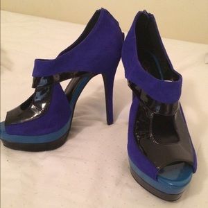 Jessica Simpson blue pumps