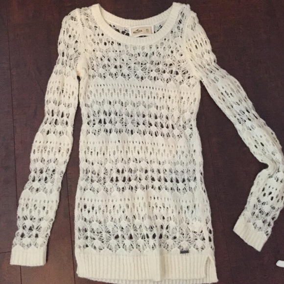 White Hollister Top