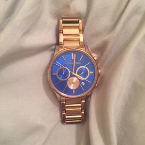 Women's rose gold Michael Kors watch. MK-5911