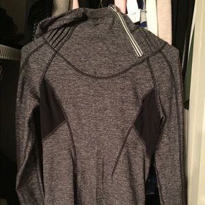 Lulu lemon pull over