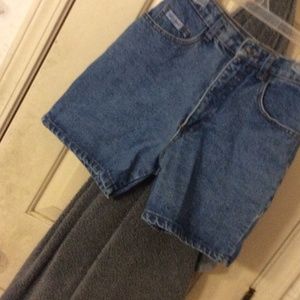 These shorts will show ur butt a lot