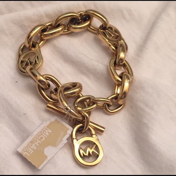 Michael Kors Jewelry - 🎀HP🎀Michael Kors Logo Bracelet