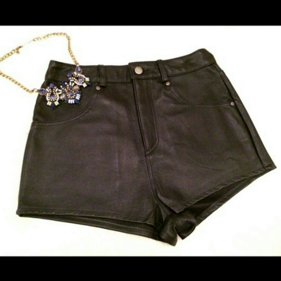 **SOLD**NWT Urban Outfitters Leather Shorts - Picture 2 of 4