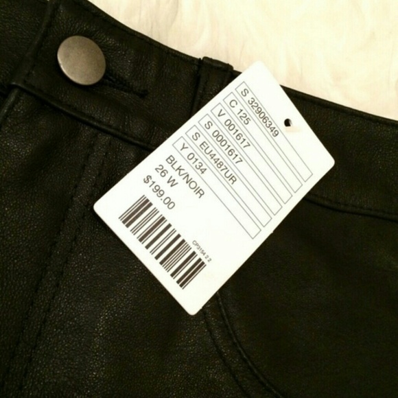 **SOLD**NWT Urban Outfitters Leather Shorts - Picture 4 of 4