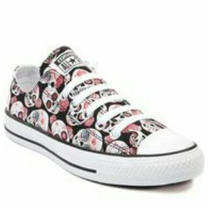 Additional photo of chucks