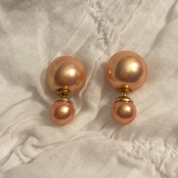 Pearl 360 Studs Champagne Earrings