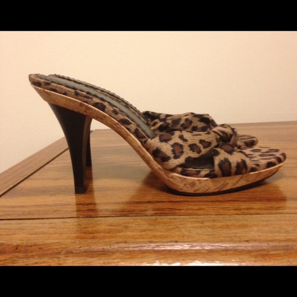 Gorgeous animal print shoes/heels Size 7