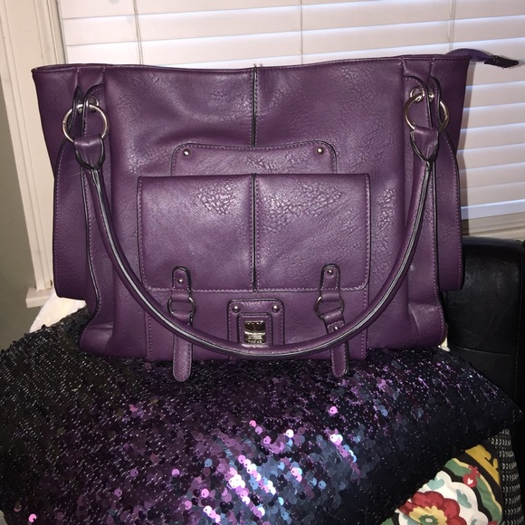 🎀Deep purple handbag🎀 great for fall!