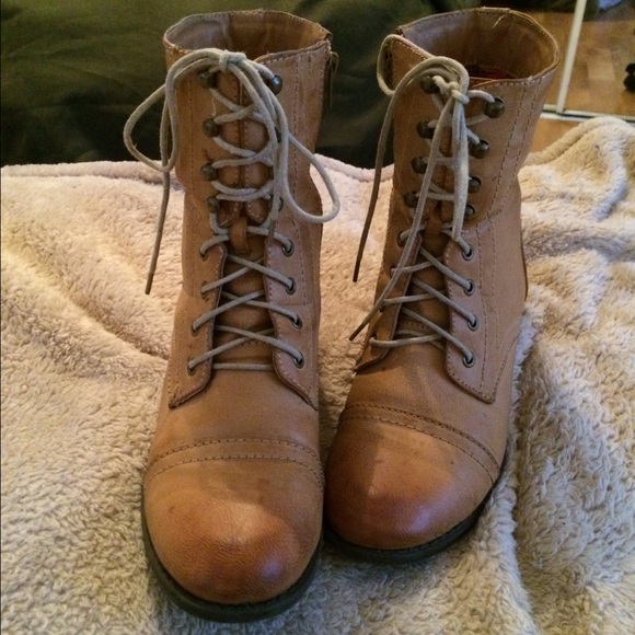 Bethany Mota Boots💕