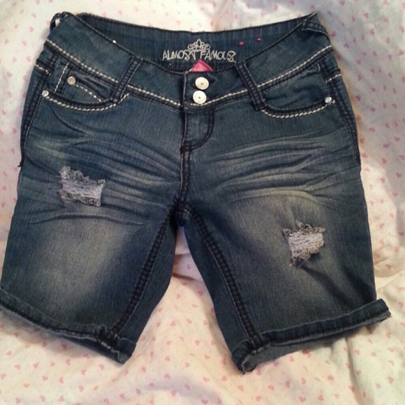 NWOT-Almost Famous Mid thigh shorts! - Picture 1 of 4