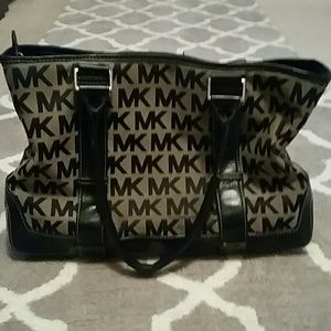 Gorgeous Michael Kors purse
