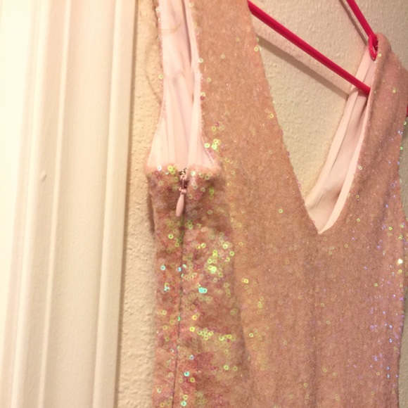 Perfect for party night - Picture 2 of 4