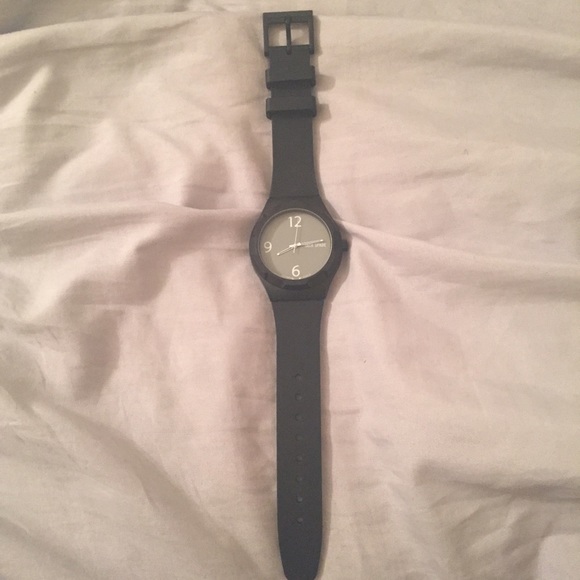 Watch - Picture 1 of 2