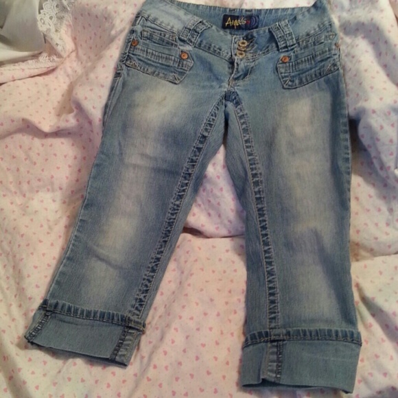 Angels Capris!