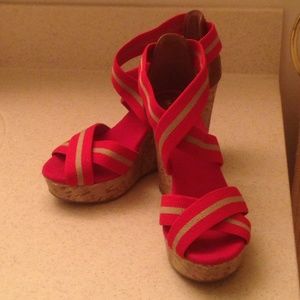 Red & tan wedges