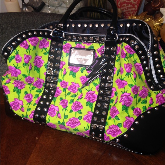 Slightly used Bestyville Overnight Bag ‼️