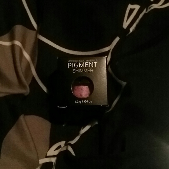 Younique Eye Pigment