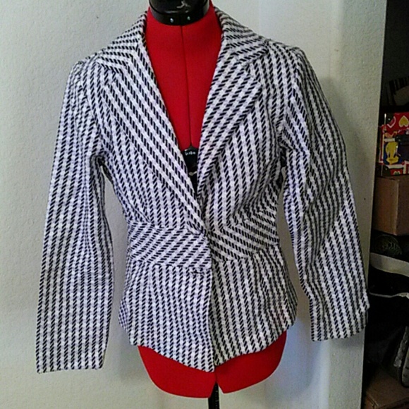 Blazer - Picture 1 of 1