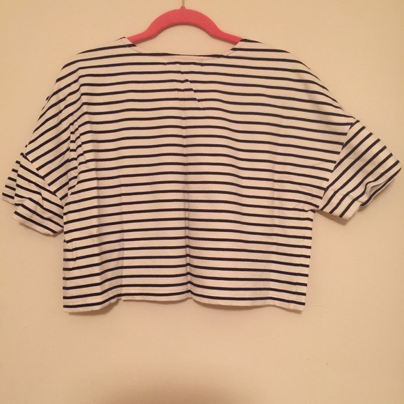 Olive & Oak stripped crop top. Size Large - Picture 3 of 4