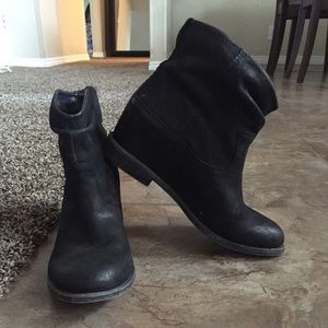 Size 6 ALDO Wedge Booties