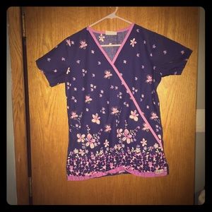 ⚡️Bundled⚡️ Flower scrub Top and 2 Bottoms