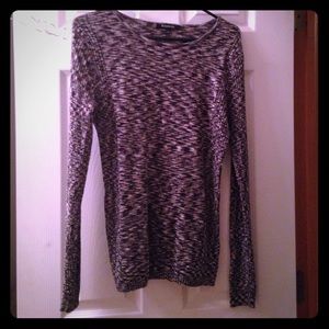 Long sleeve shirt/sweater