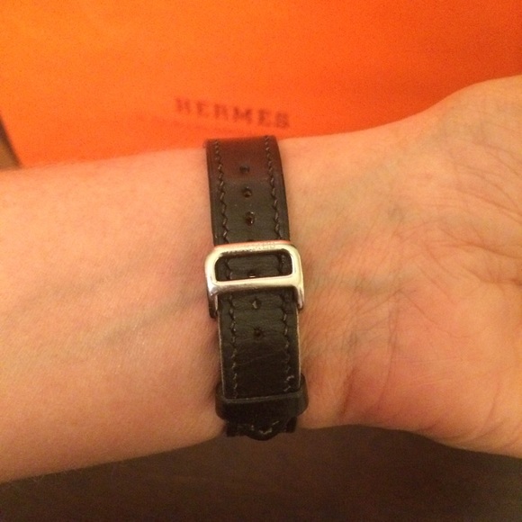 Hermès Harnais Wafch, Retail $2100 - Picture 2 of 4