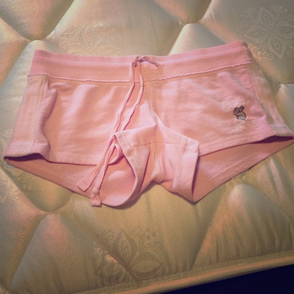 Gilly Hicks pink shorts