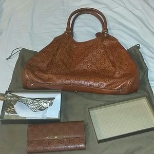 High Quality Inspirred Handbag and wallet HOLD