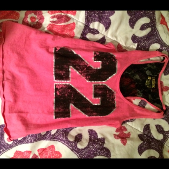 Lace Back "22" Tanktop